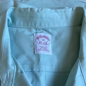 Like New Brooks Brothers Classic Fit Non-Iron Full Length Sleeves
